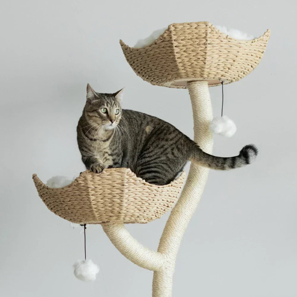 Árbol para gatos con hiedra